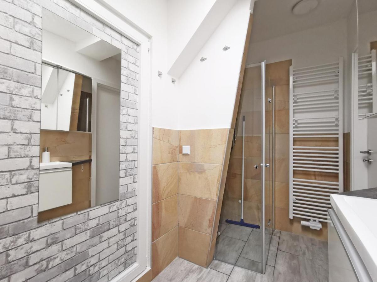 Apartment Musashi 2 *